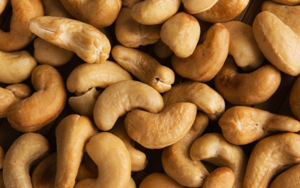 Blanched Cashews 1kg