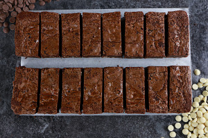 Coopers Triple Chocolate Brownie Traybake x32 ptn