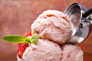 Gelato Gold Strawberries and Cream Ice Cream 5ltr