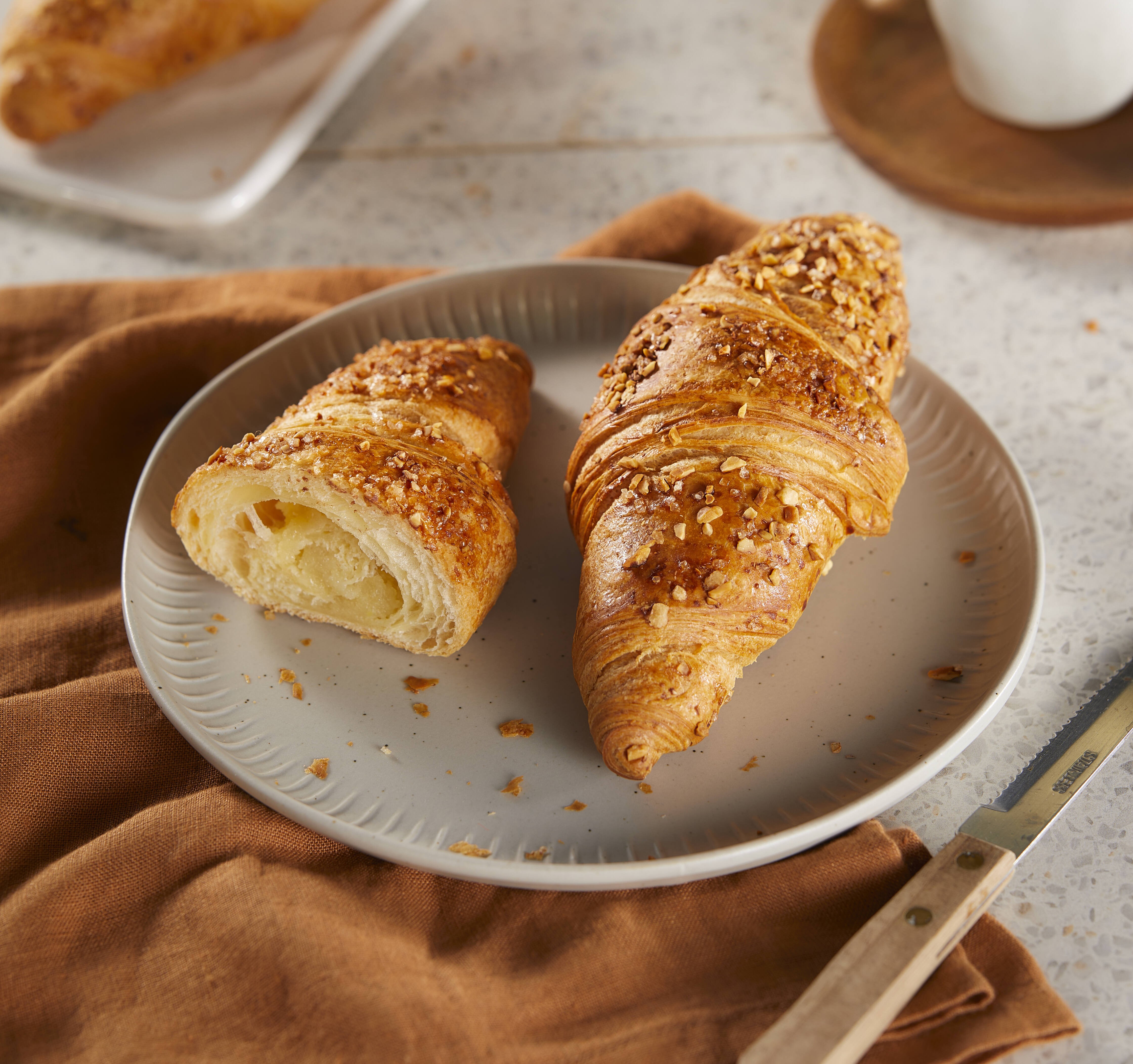 Panesco Almond Croissant 48 x 90g